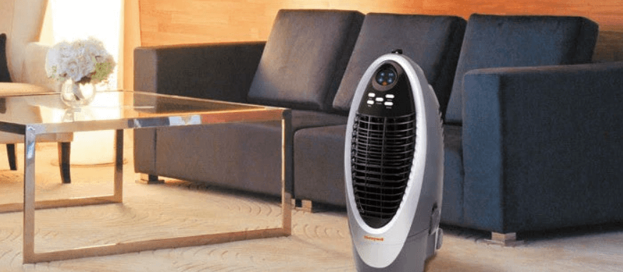 Airconcentre - Fan in front of sofa