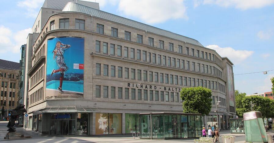 Baltz Hauptgebäude am Richard-Baltz-Platz in Bochum als Banner der Baltz Gutscheinseite