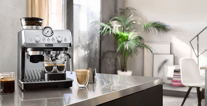 Stylische Kaffeemaschine von DeLonghi im Online-Shop von Coffee Friend im Angebot