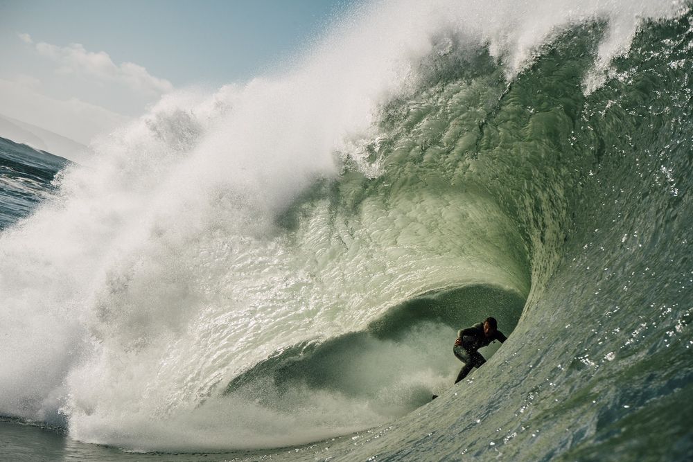 Homme en combinaison de surf Hurley