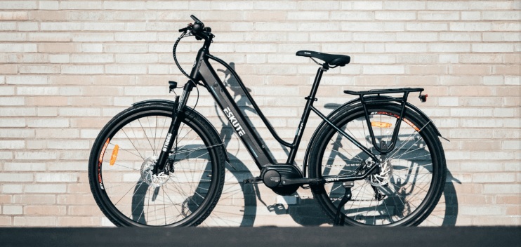 Black Eskute E-Bike
