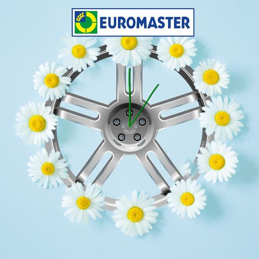 Pneu de voiture avec des fleurs Euromaster