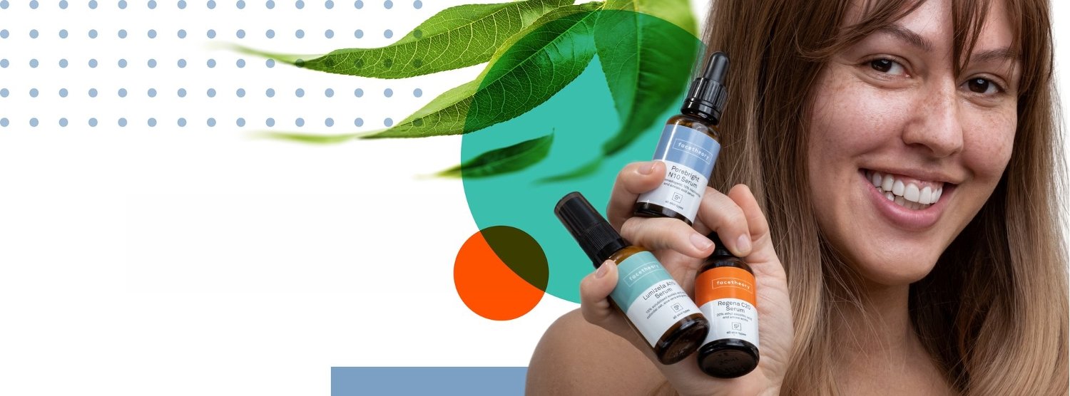 Facetheory Online Shop veganes Hautpflege-Sortiment Frau mit Produkten