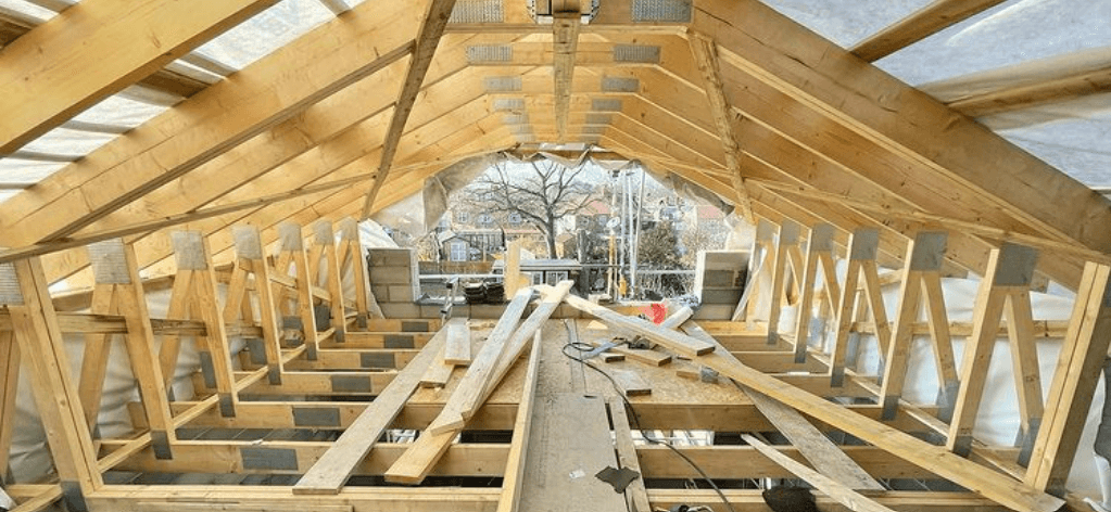 Wood panels and garden DIY structure from Toolstation