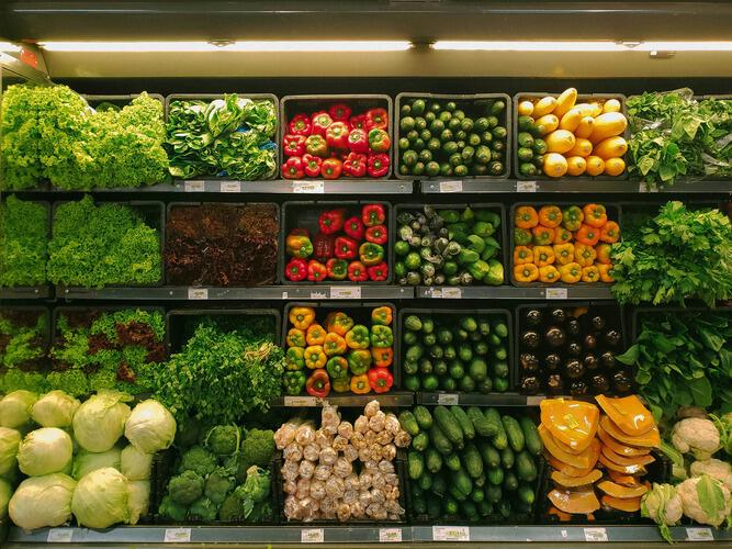 Organized produce display