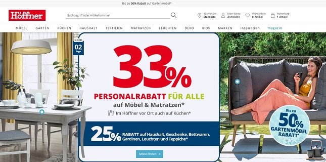 Screenshot vom Online-Shop mit Hinweis auf einen Höffner Rabatt auf Gartenmöbel sowie die Aktion „Personalrabatt für alle“