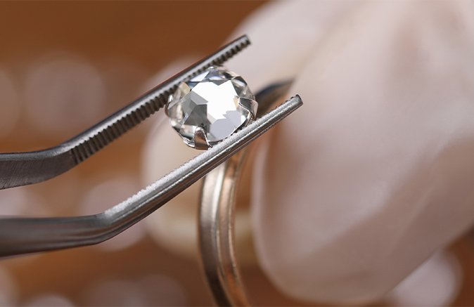 Buy An Alternative or Vintage Engagement Ring