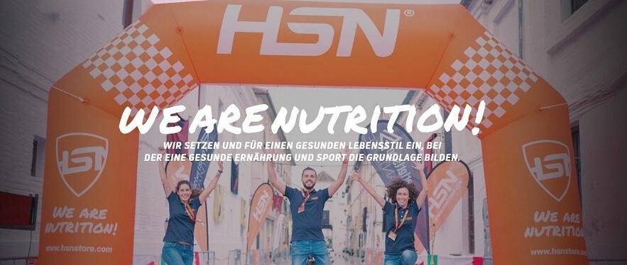 "We are nutrition!" - Läufer und Läuferinnen überqueren Zielgerade mit HSN Branding