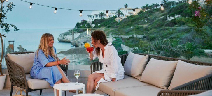 Iberostar 2 women on holiday
