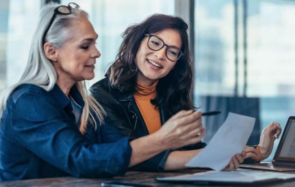 Lexoffice Steuerberater helfen einer Kundin