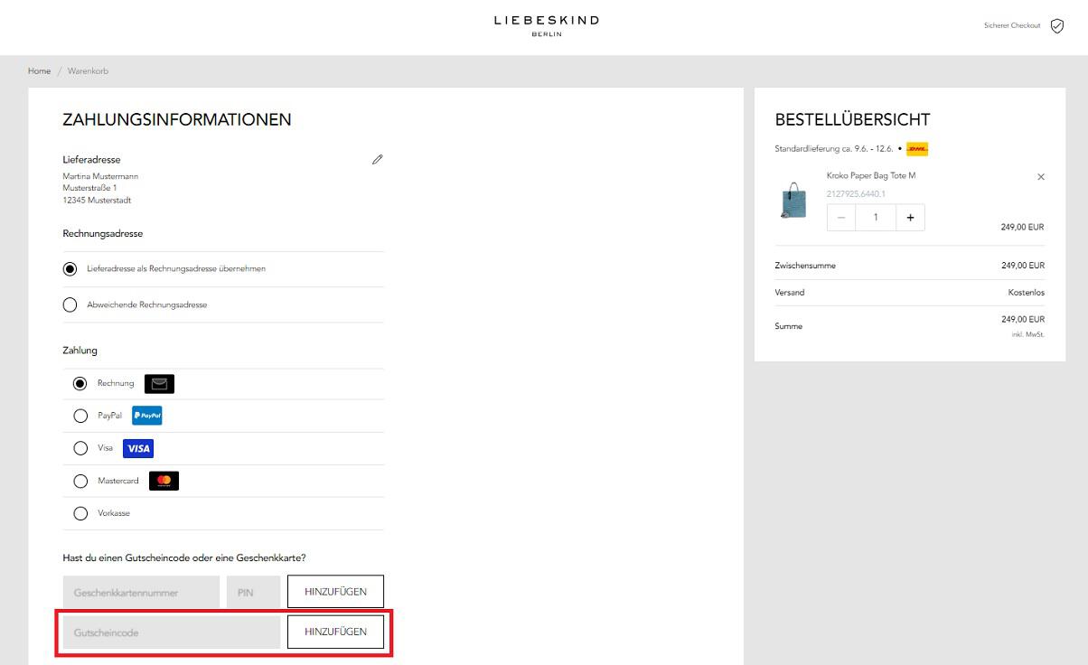 Screenshot der virtuellen Kasse mit Eingabefeld, wo du einen Liebeskind Gutschein hinzufügen kannst