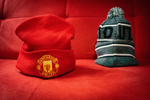 Man-U beanie hat