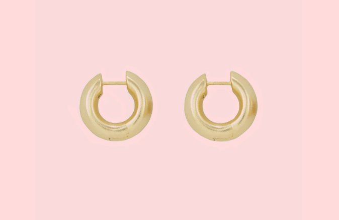 Mikki Huggie Earrings in Gold