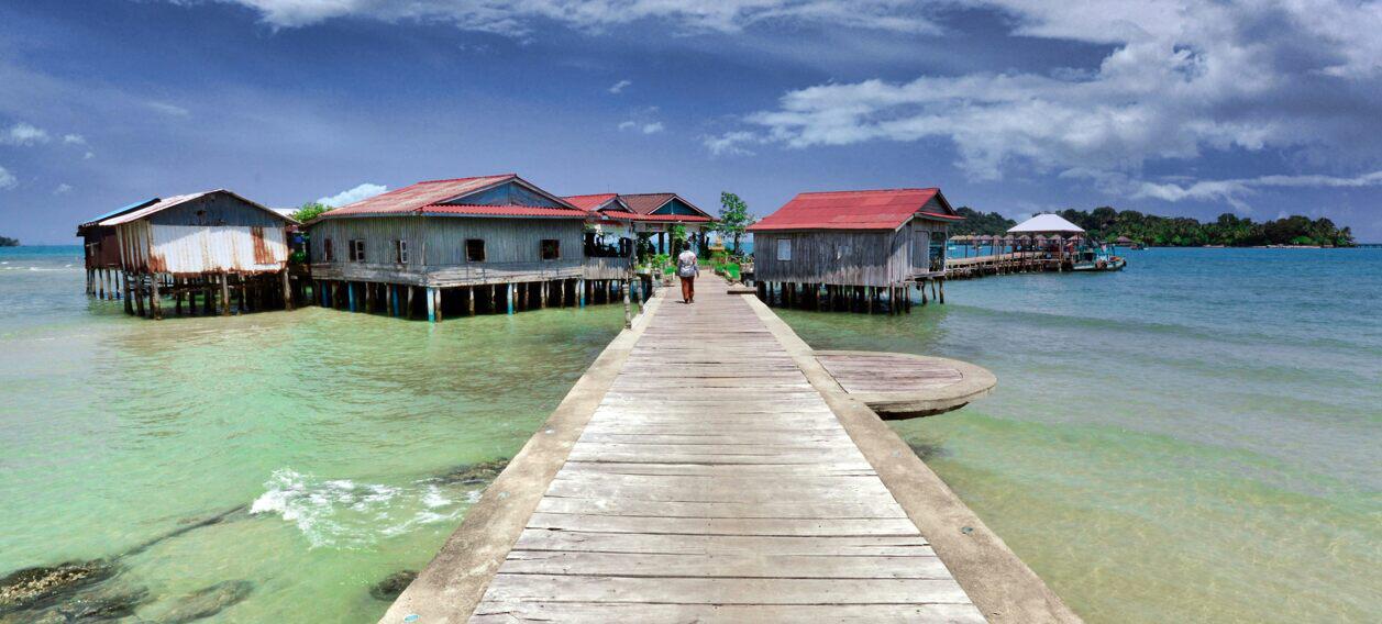 Mytrip offers page image featuring an exotic beach location