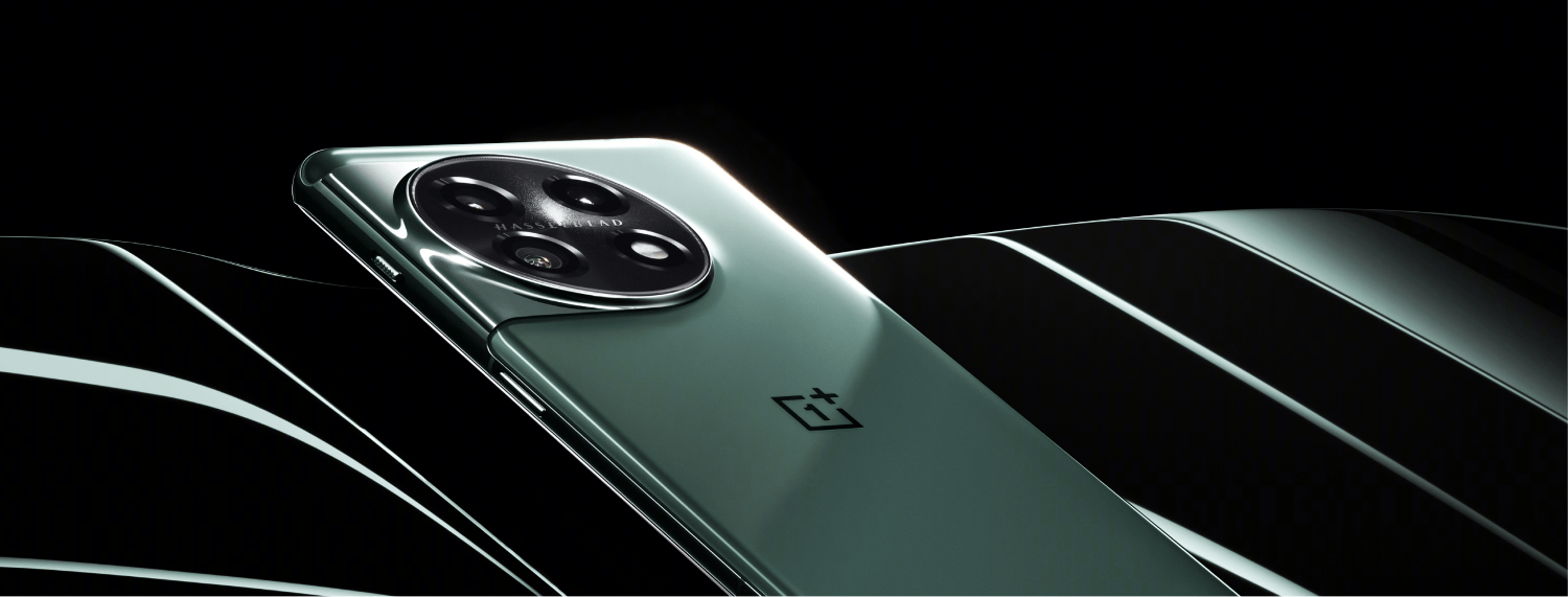 photo d&apos;un smartphone vert OnePlus sur fond noir