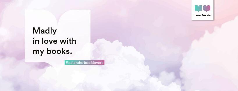 Banner für die Osiander Gutscheinseite: Lila-rosa Wolkenhimmel drückt die Liebe zu Büchern aus.
