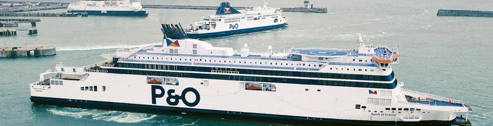 Zwei P&O Ferries Fähren im Hafen