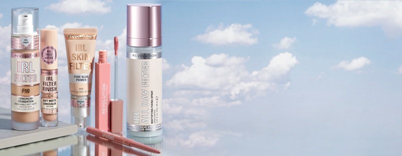 Auswahl von Revolution Make-up im Himmel als Banner der Revolution Beauty Gutscheinseite