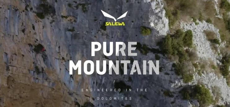 Dolomiten mit darübergelegtem Salewa Firmenlogo