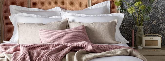 secret-linen-bedding-pink-flowers.jpeg