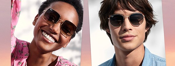 Homme et femme souriant, portant des lunettes de soleil en extérieur