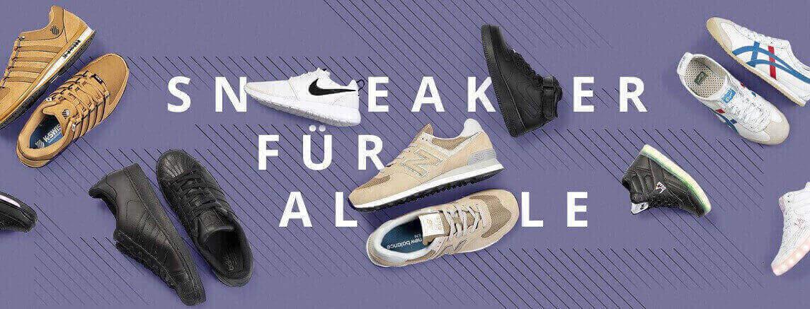 Violettes Banner mit einer Auswahl an Markenschuhen und dem Spruch „Sneaker für alle“ als Banner für die Tauro Gutscheinseite