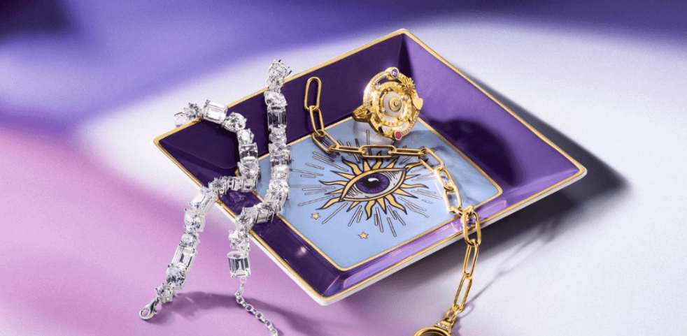 THOMAS SABO more ways to save image showing 2 gold and silver bracelets on a tray