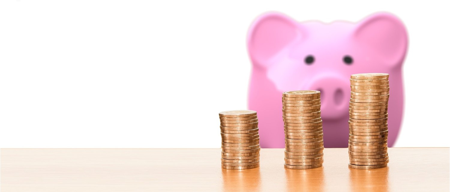 Tirelire avec pièces de monnaie