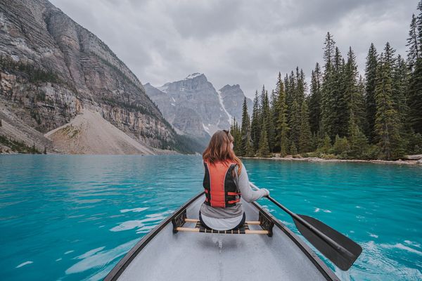 Activité kayak sur un lac avec Viator